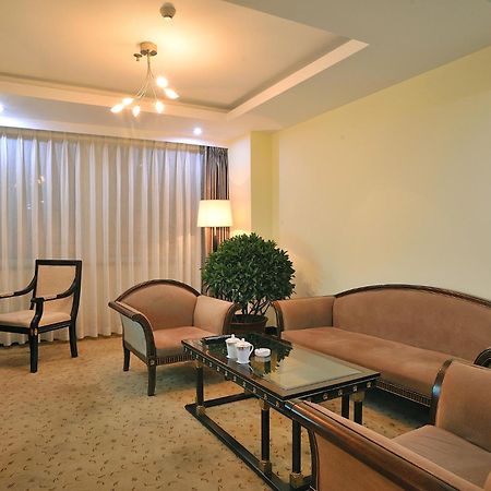 Uiles Hotel Hohhot Exterior photo